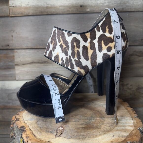 BCBGeneration Black and Cheetah Patent Leather Platform Strappy Pumps sz 8 - Picture 7 of 8